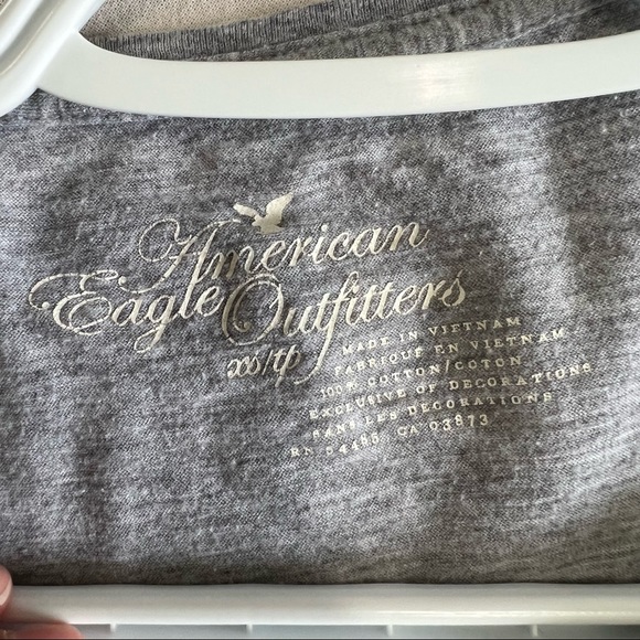3 for $15 American Eagle Outfitters Grey T-Shirt - Picture 6 of 7